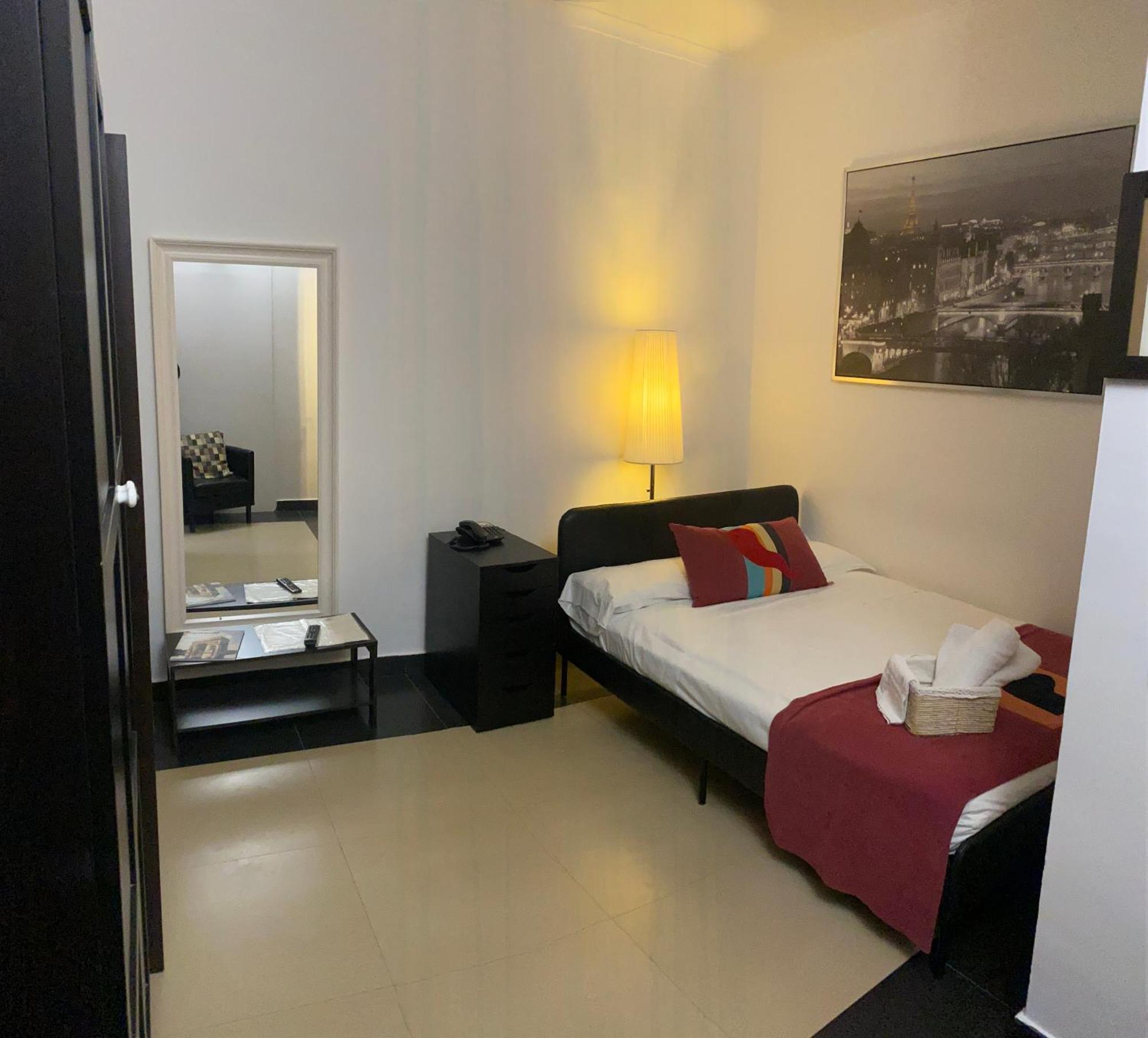Hotel Plebiscito Aparthotel Napoli Bagian luar foto