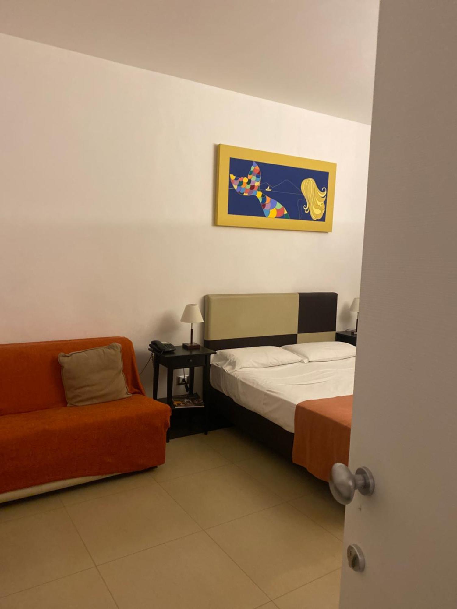 Hotel Plebiscito Aparthotel Napoli Bagian luar foto