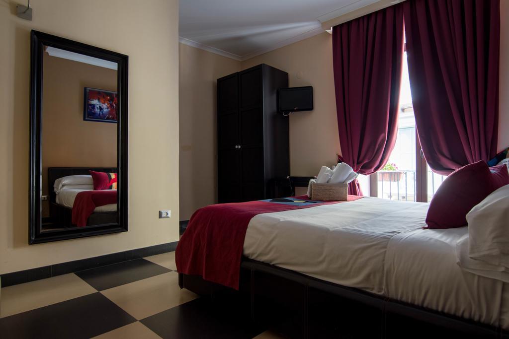 Hotel Plebiscito Aparthotel Napoli Bagian luar foto